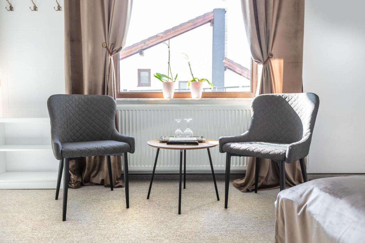 Emerald Residence Rîşnov Eksteriør bilde