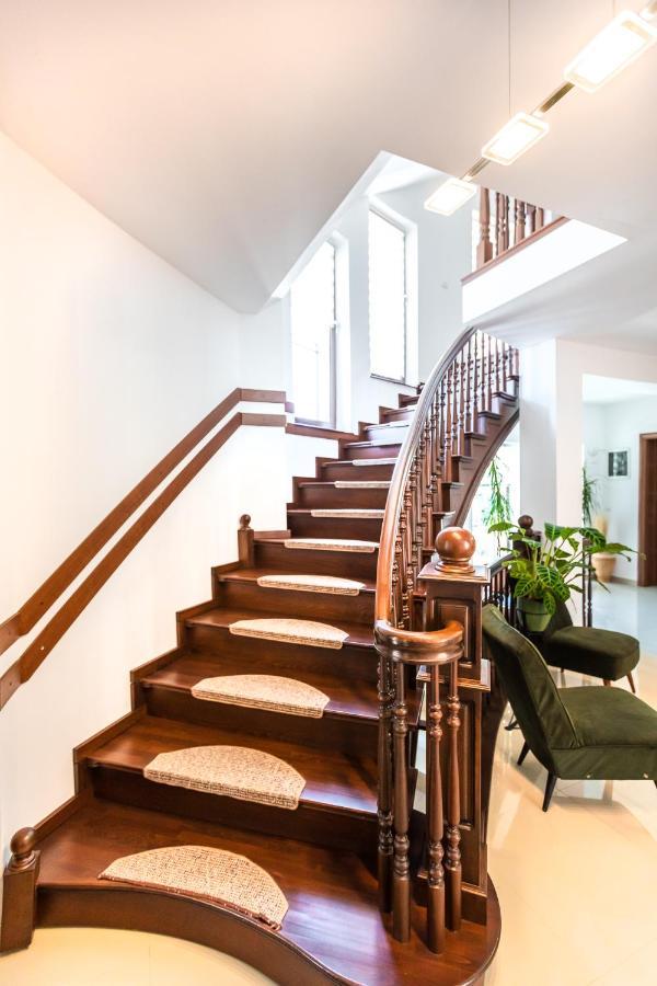 Emerald Residence Rîşnov Eksteriør bilde